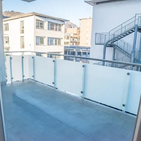 Brand New Design - 2 2 Bath 2 Carpark Lejlighed *